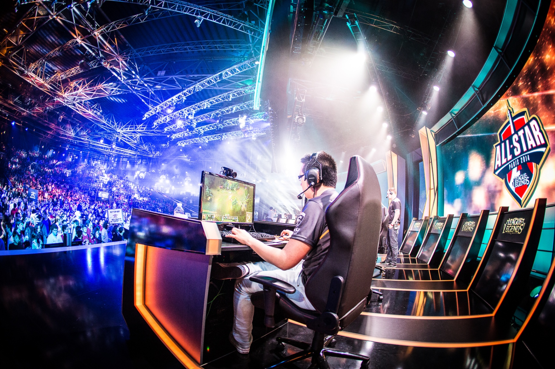 Meet People Who Earn Millions Playing Video Games Professionally